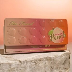 Too Faced Peachy Eyeshadow Collection